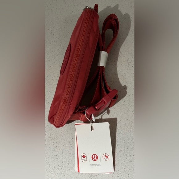 ✨NWT✨ Lululemon: Future Legacy Everywhere Belt Bag Mini - Picture 6 of 10